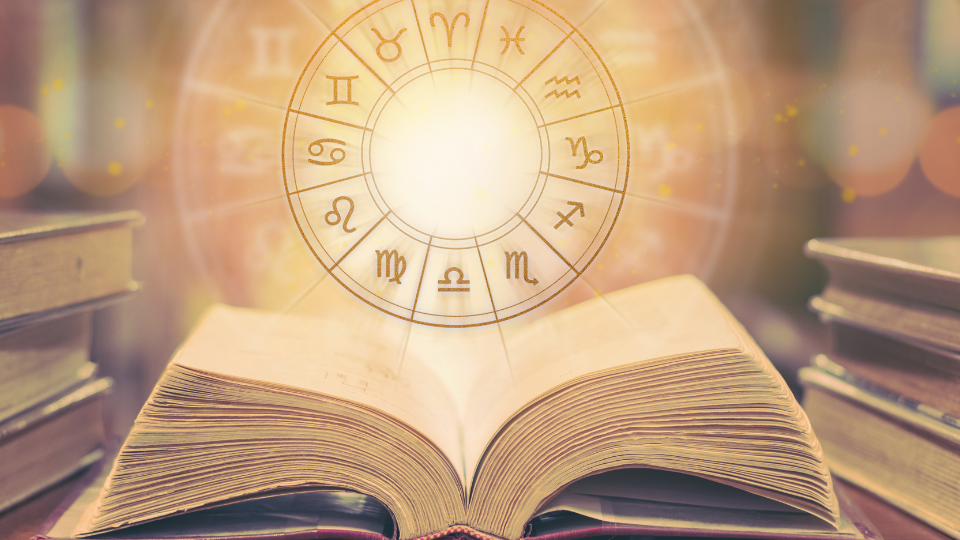 Primbon Jawa vs Horoskop: Memahami Dua Sistem Astrologi Berbeda